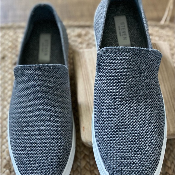 STEVEN BY STEVE MADDEN “KELSEA”SNEAKER! - Picture 5 of 12